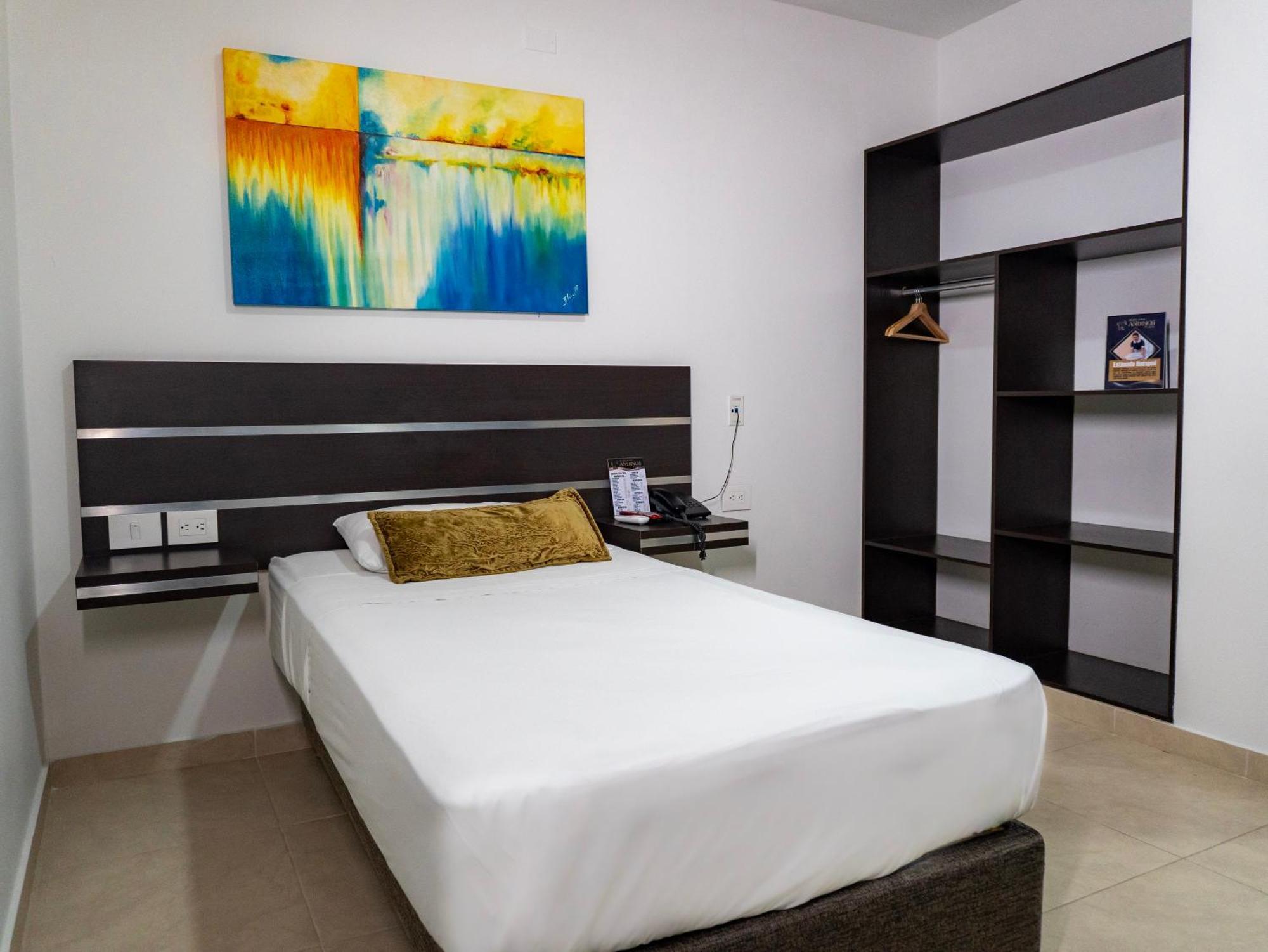 Hotel Andinos Plaza Florencia Экстерьер фото
