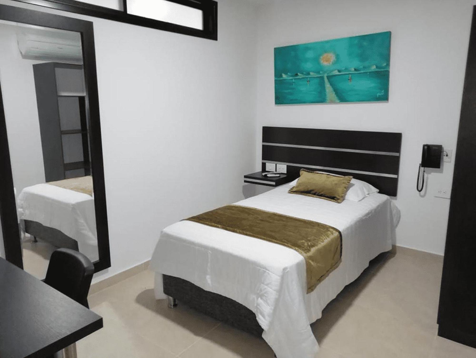 Hotel Andinos Plaza Florencia Экстерьер фото